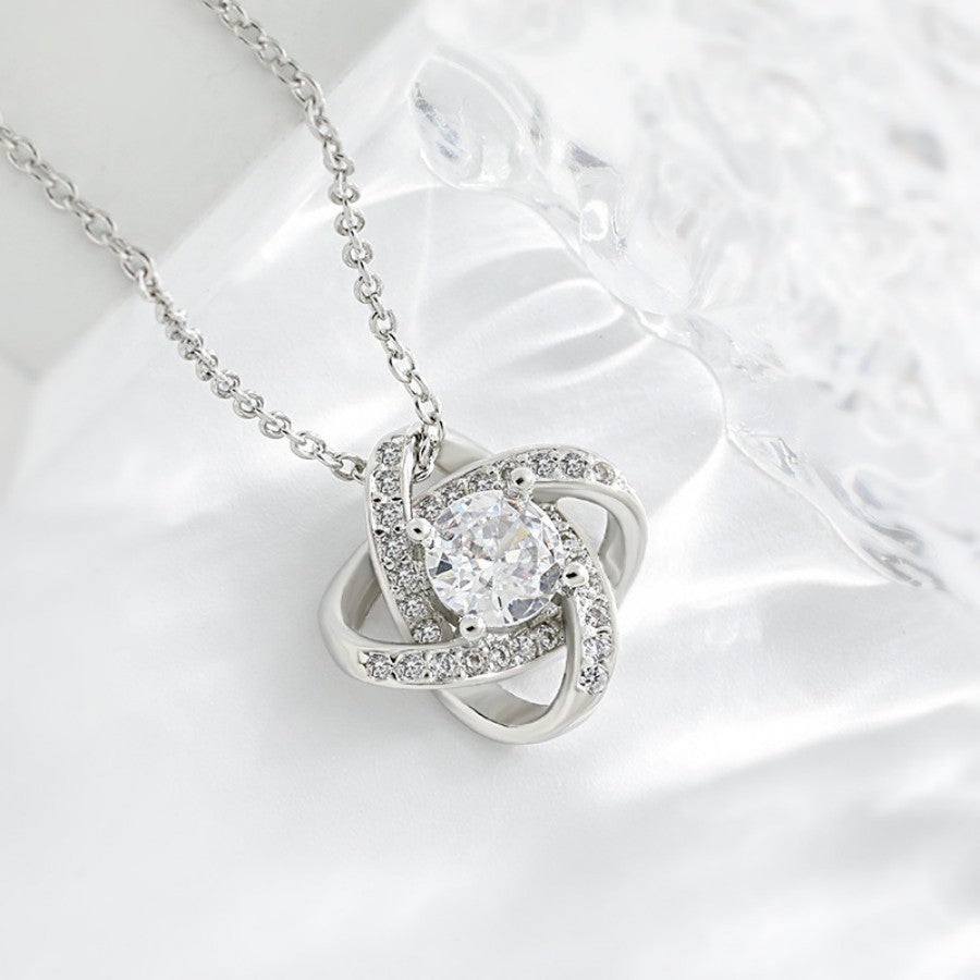 Women's Necklace Fashion Short Necklace
